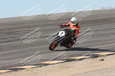 media/Oct-13-2025-Moto Forza (Mon) [[a66d839500]]/4-C Group/Session 2 (Bowl)/